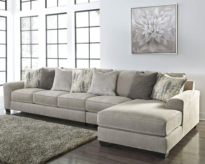 Ardsley Benchcraft 3-Piece Sectional with Chaise