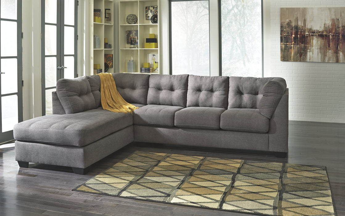 Maier Benchcraft 2-Piece Sectional with Chaise