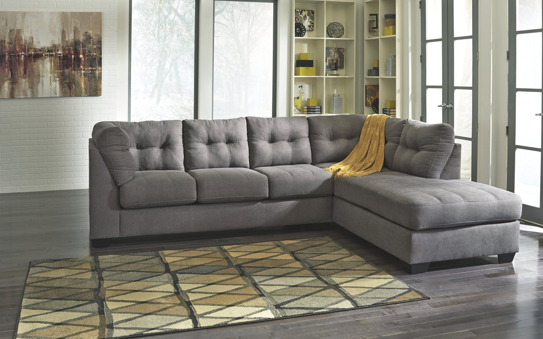 Maier Benchcraft 2-Piece Sectional with Chaise