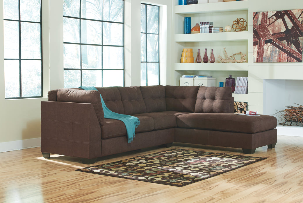 Maier Benchcraft 2-Piece Sectional with Chaise