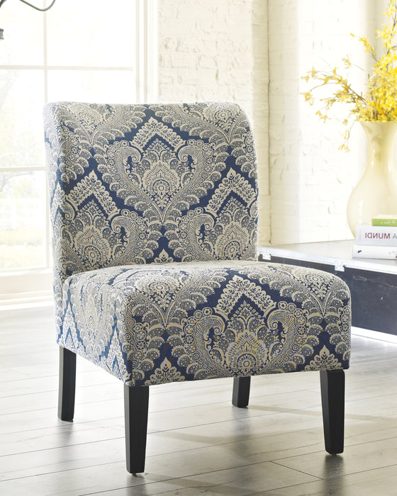 Honnally Signature Design by Ashley Chair