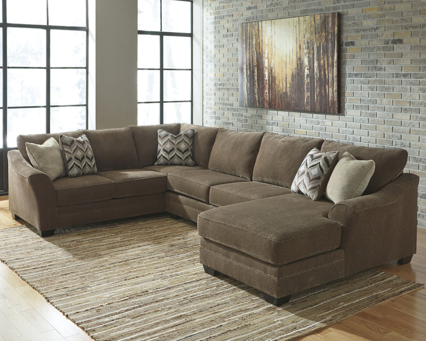 Justyna Benchcraft 3-Piece Sectional with Chaise