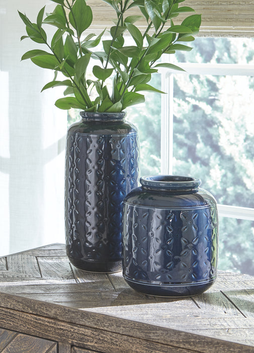 Marenda Signature Design by Ashley Vase Set of 2