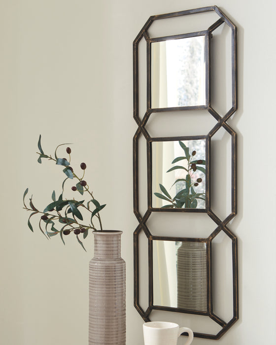 Savane Signature Design by Ashley Mirror