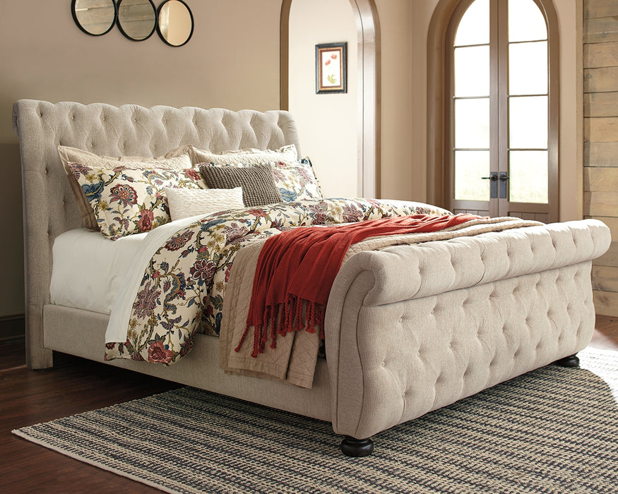 Willenburg Signature Design by Ashley Bed