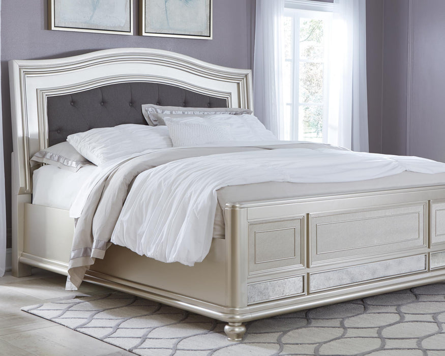 Coralayne Signature Design by Ashley Bed