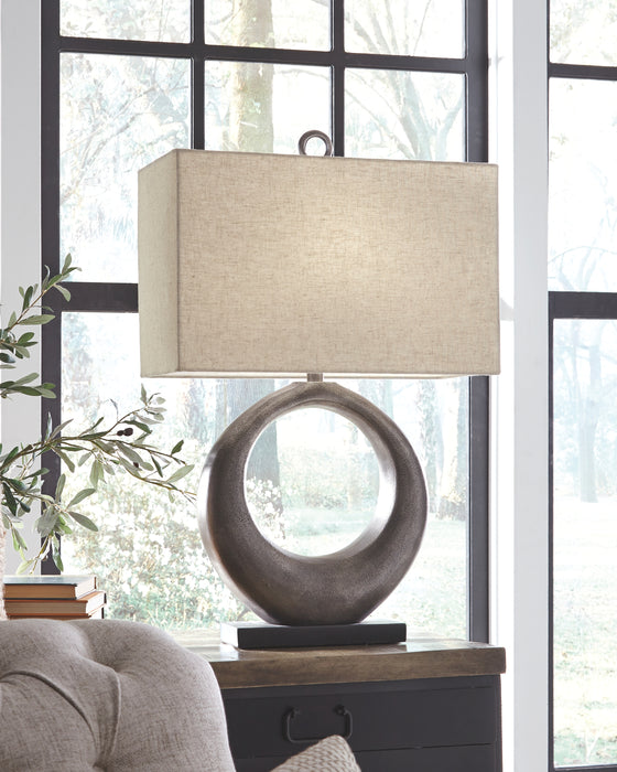 Saria Signature Design by Ashley Table Lamp