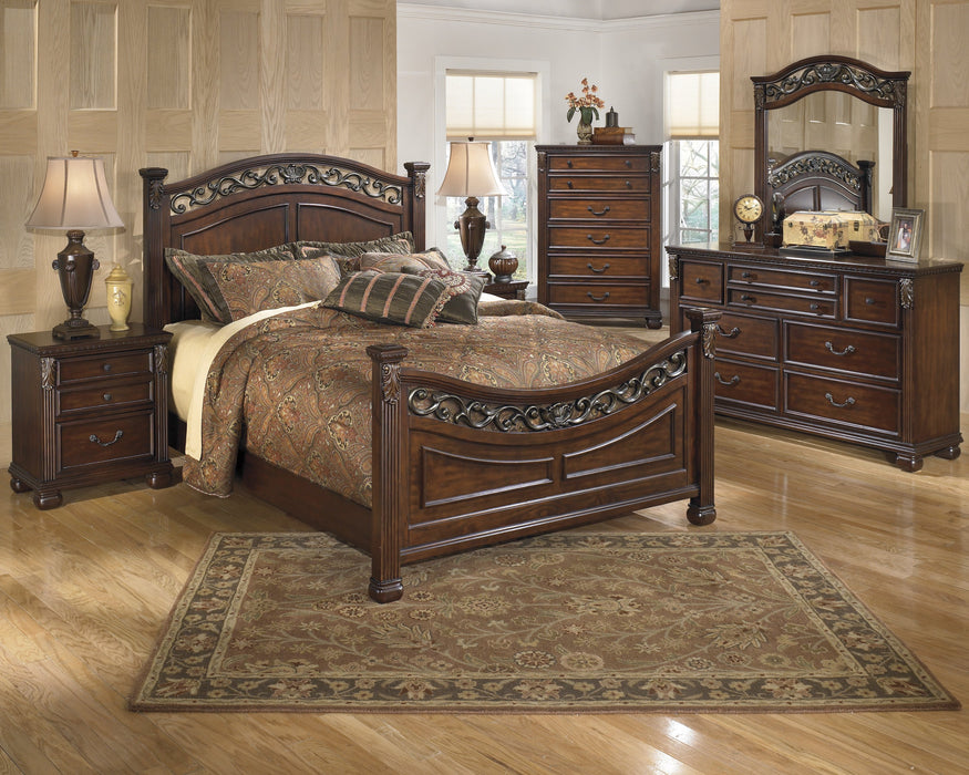 Leahlyn Signature Design 5-Piece Bedroom Set