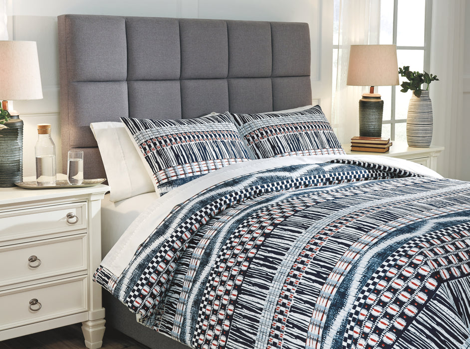 Shilliam Signature Design by Ashley Comforter Set King