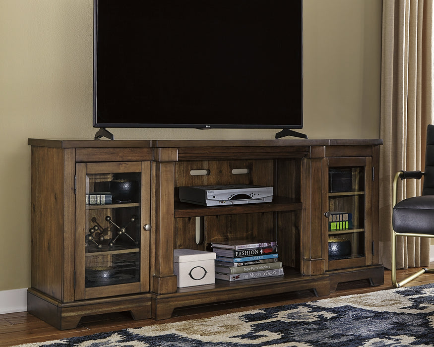 Flynnter Signature Design by Ashley TV Stand